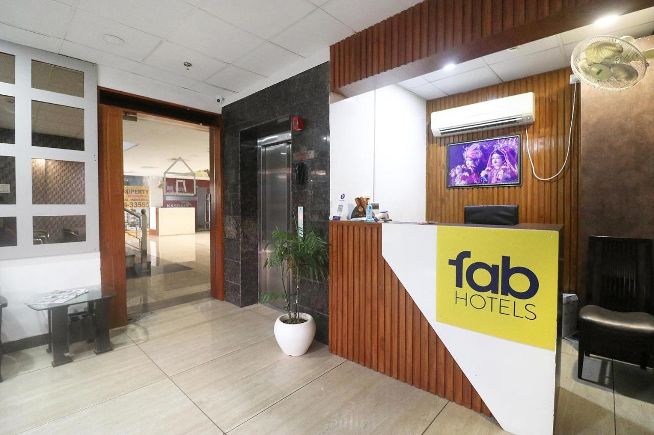 Fabhotel Mid Town Grand Панчкула Экстерьер фото